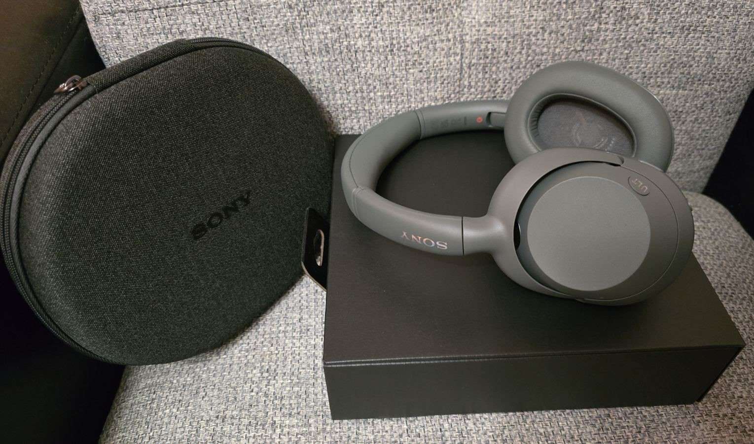 Sony ULT Wear-1