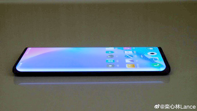 vivo-NEX-3-waterfall-screen