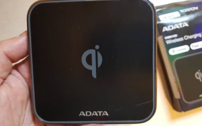 Ревю на безжичния пад за зареждане Adata CW0100