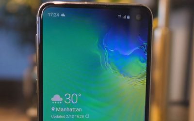 Последният ъпдейт на Galaxy S10 предизвиква блокиране и рестарти на телефоните