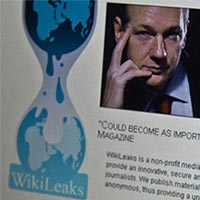 Wikileaks е обратно в играта, приема дарения през друга фондация